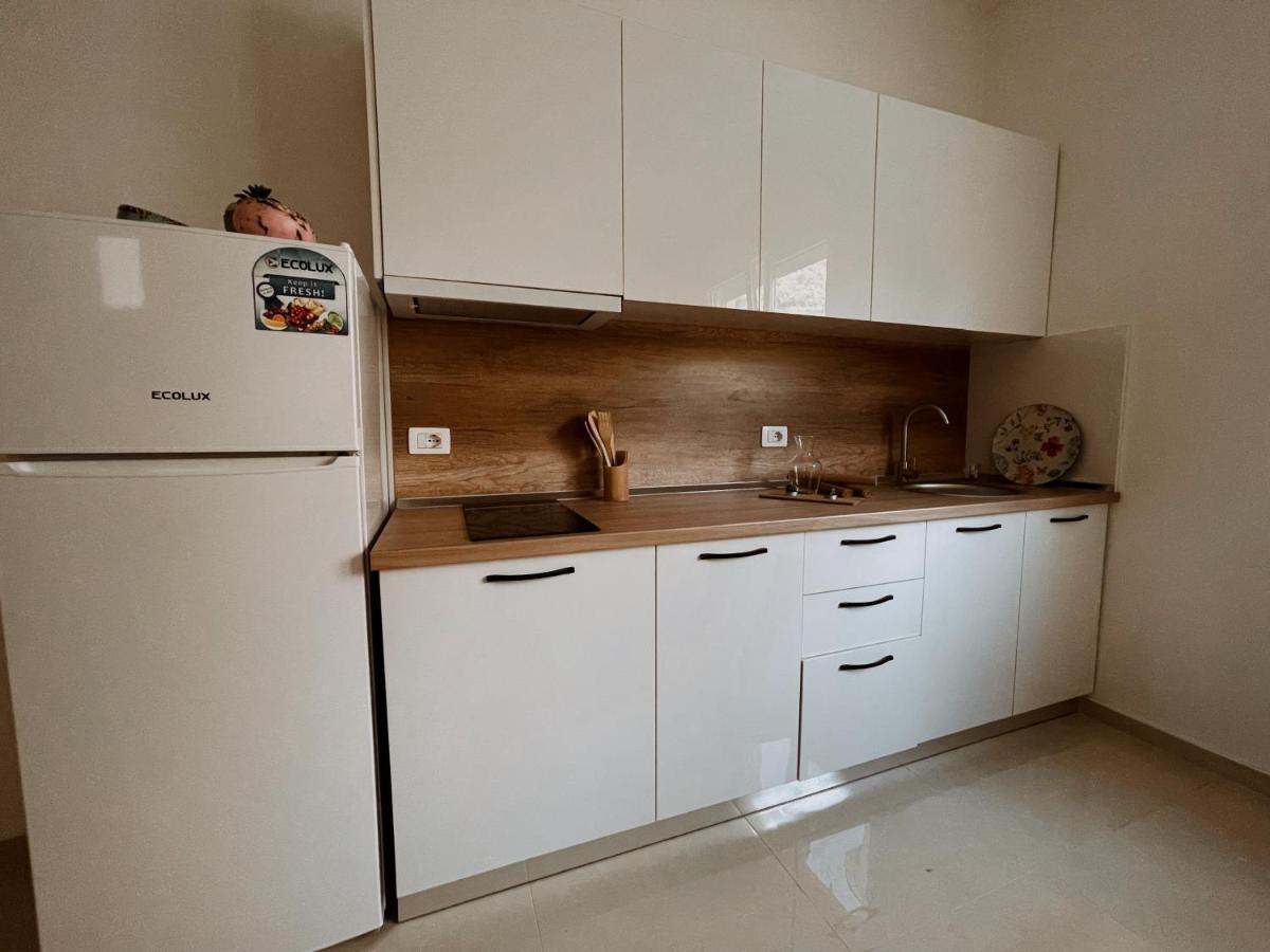 Apartments Bali Durrës Esterno foto
