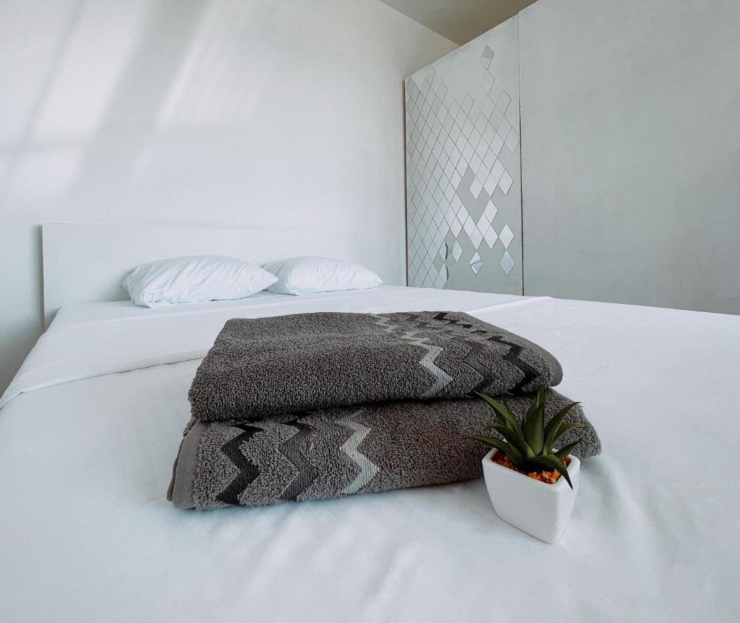 Apartments Bali Durrës Esterno foto